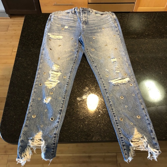 High Rise Distressed Jeans with Grommets - Picture 7 of 12